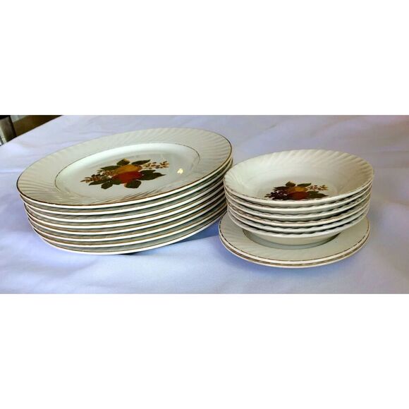 VINTAGE WEDGWOOD Fine China by Wedgwood, English Harvest, Dinner Plates, etc. - Picture 2 of 12